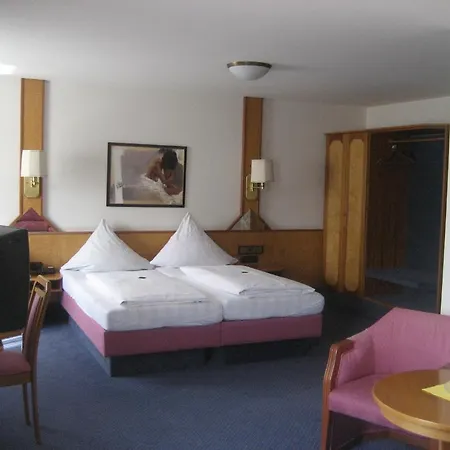 فندق Hotel-gasthof Maisberger نيوفهارن بي فريسنج